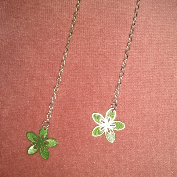 Solid 925 Sterling Silver Ear Wires Handmade Long Chain Green Flower Earrings - Picture 4 of 7